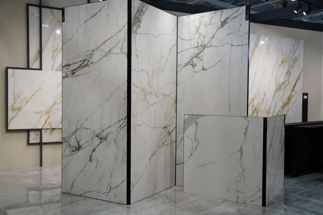 �r��δ���lչ���c���������������ҿ��Y�Ďׂ�څ����